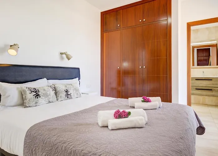 Relax * Costa De Antigua